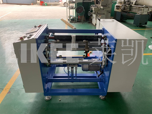 comprare Macchina semiautomatica di ripiegamento di lunghezza di 305 m per la ripiegamento di fogli e carta con 2 mandrini online manufacture