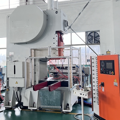 comprare Passaggio massimo del foglio 950 mm Range Of 3 Cavity Aluminum Foil Tray Making Machine online manufacture