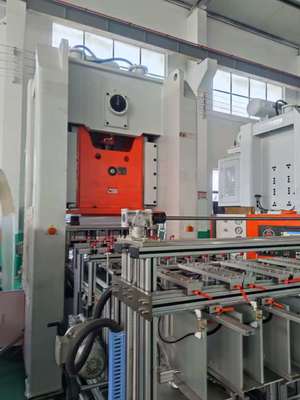 comprare LK-T80 Punzonatrice per contenitori alimentari con cambio stampo rapido e interruttore da 15 minuti azionato da un solo operatore online manufacture