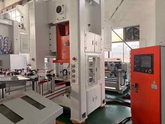 comprare Macchina per la produzione di contenitori in foglio di alluminio OEM Riciclo di alimenti online manufacture