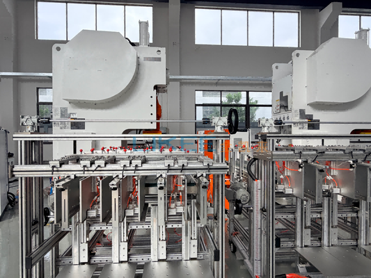 acquistare Macchina per contenitori in foglio di alluminio 63 tonnellate Capacità di stampa Un lavoratore Una macchina fabbricazione online
