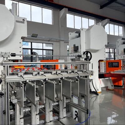 comprare Macchina per contenitori in foglio di alluminio Completamente automatica ad alta velocità 35-70 colpi/min fabbricazione online