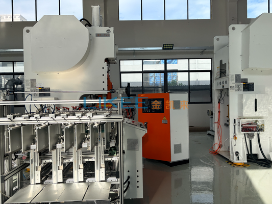 acquistare Macchina per contenitori alimentari in alluminio con capacità di pressa di 63 tonnellate, 35-70 colpi/min e produzione di 9.000-12.000 pezzi/ora fabbricazione online