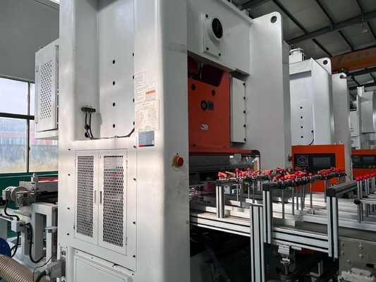 1~5 cavità 12000 Pcs/ora Fogli di alluminio Container Making Machine Disegno modello personalizzato
