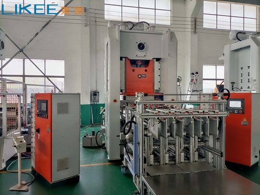 1-5 Capacità di cavità Macchina elettrica per la fabbricazione di contenitori in foglio di alluminio 380V 50HZ 3 fasi