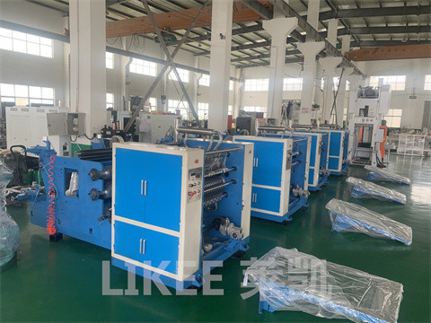 Una macchina una manodopera High Speed Aluminum Foil Pop-up Manufacturing Line LKS300