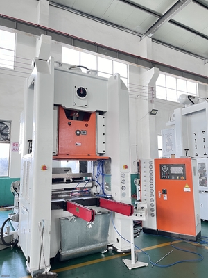 Siemens Motor H-type Disposable Tableware Making Machine per una produzione sostenibile e conveniente