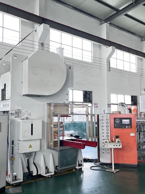 LK-T63 Macchina per la produzione di contenitori di fogli di alluminio Siemens Tipo C a controllo motore