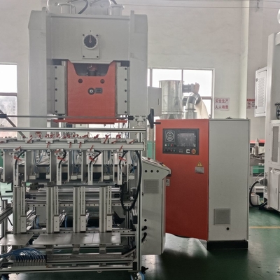 Macchina per la fabbricazione di contenitori di fogli di alluminio a motore SIEMENS completamente automatica con una capacità di 12000/h
