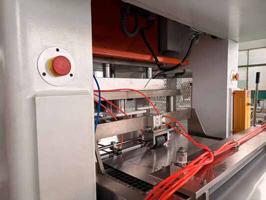 LK-T80 Macchina per contenitori in foglio di alluminio Alta resistenza Disposable 450ml Resistenza a basse temperature