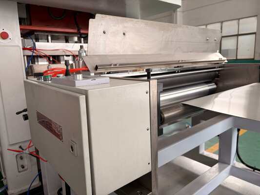 LK-T80 Forno a microonde Fogli di alluminio Contenitore alimentare Machine Making