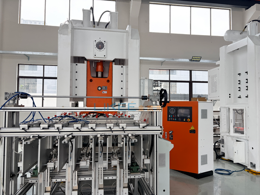 La linea di produzione della macchina per contenitori in foglio di alluminio da 660 ml da 28 micron supporta il passaggio tra la produzione di materiali di calibro sottile e pesante