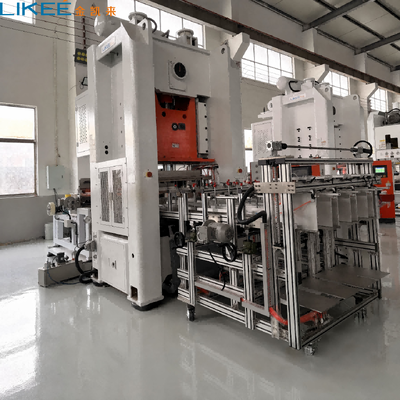 Macchina per la produzione di contenitori in foglio di alluminio 80 tonnellate 15 minuti Cambiamento rapido dello stampo 60 set Parametro Memoria Un operaio